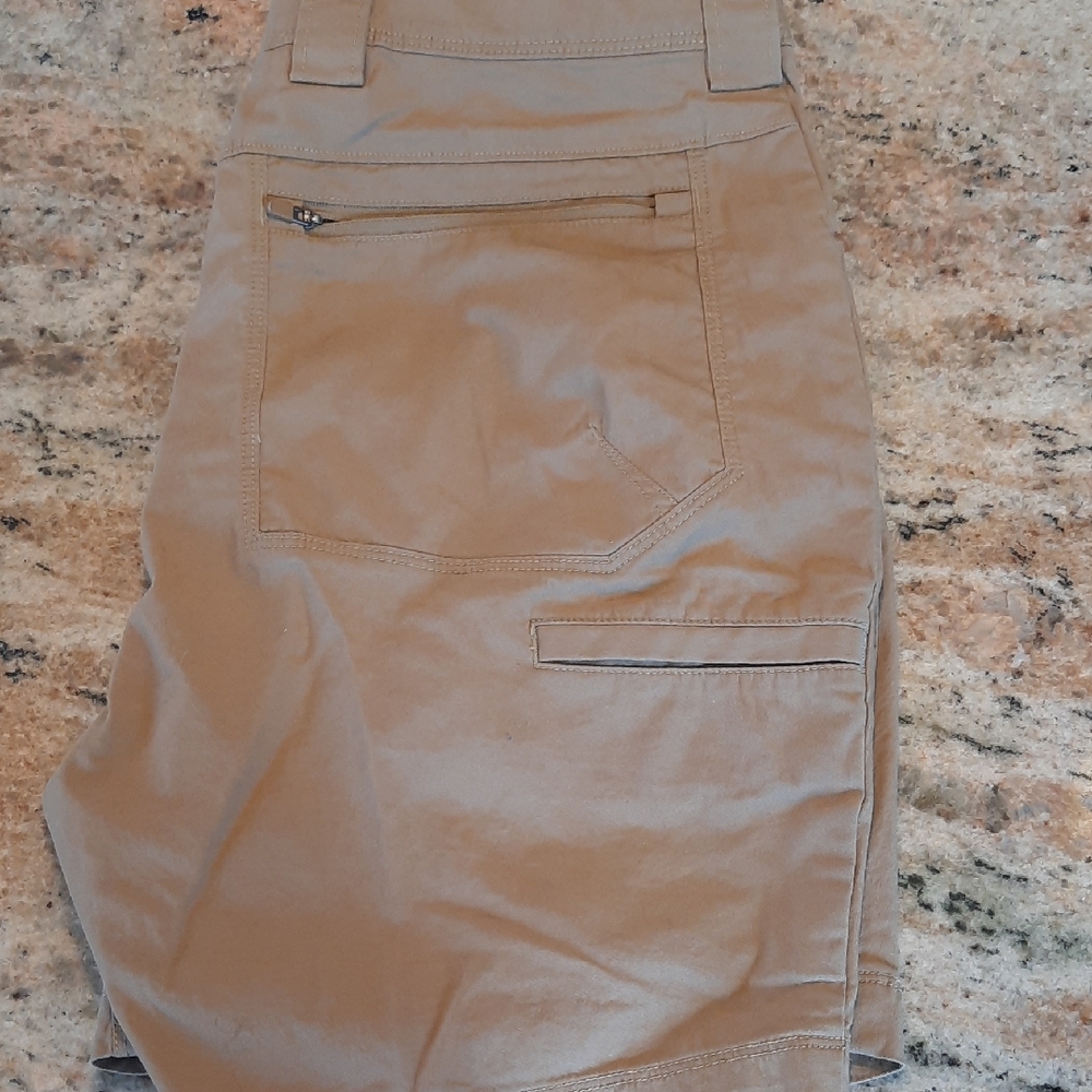 Women's Tan Cargo Shorts - Casual Utility Style - Picture 6 of 9